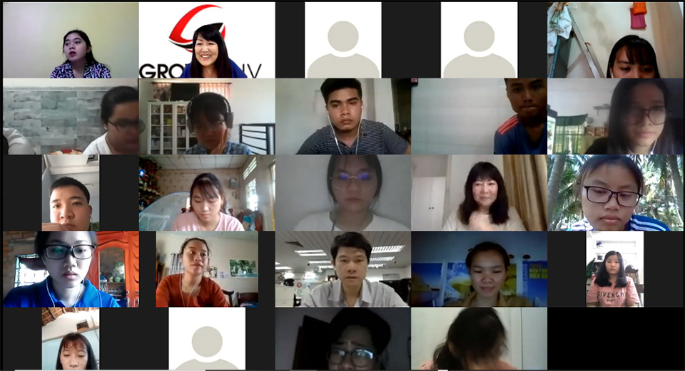 第1回は、55名の日本語学習者が無料zoomオンラインビジネスマナー講座を受けました。