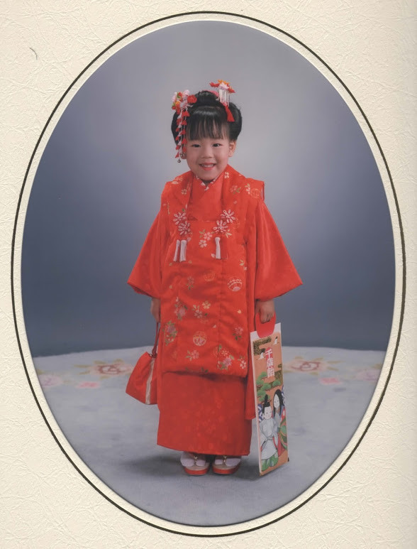 3 tuổi (Nghi lễ để tóc - Kamioki no gi) : Là lễ cho các bé trai, bé gái bắt đầu để tóc.